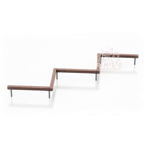 Бревно деревянное изогнутое на площадку