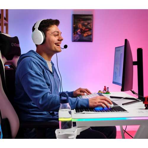 Стіл геймерський білий Trust GXT 709W LUMINUS 120х74см RGB підсвітка купити за ціною 7 999 грн. Стіл геймерський білий Trust GXT 709W LUMINUS 120х74см RGB підсвітка купити за ціною 7 999 грн.