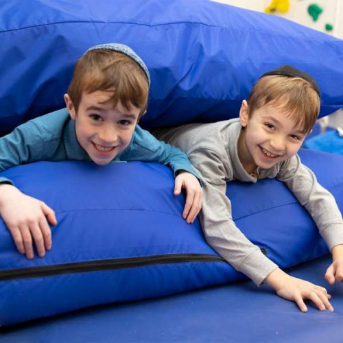 Страховочный мат Альпинист в спортивный зал ✅ хорошие характеристики Страховочный мат Альпинист в спортивный зал ✅ хорошие характеристики