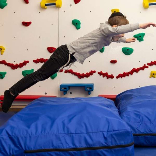 Страховочный мат Альпинист в спортивный зал ✅ хорошие характеристики Страховочный мат Альпинист в спортивный зал ✅ хорошие характеристики