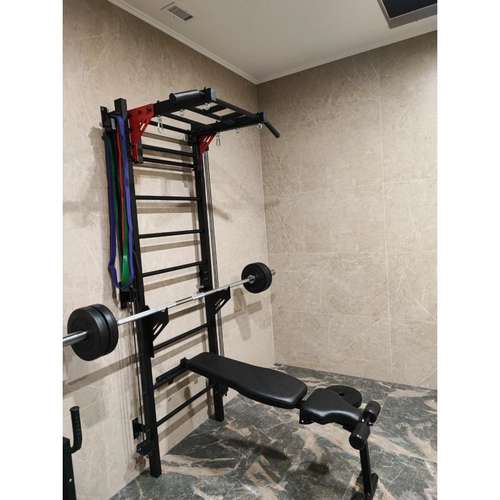 Металева шведська стінка чорна